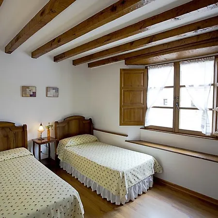 Apartamentos Tarrio Santillana del Mar Chambre photo